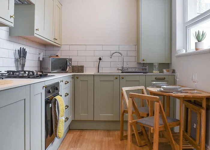 Uk41641 - Cleveland * ويتبي